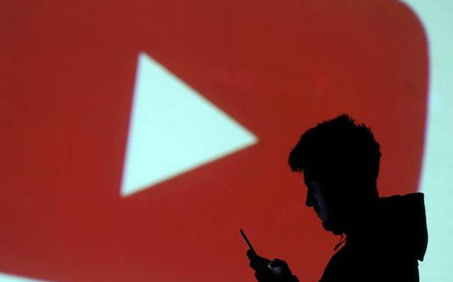 YouTube is testing new ways to help people assess information online.